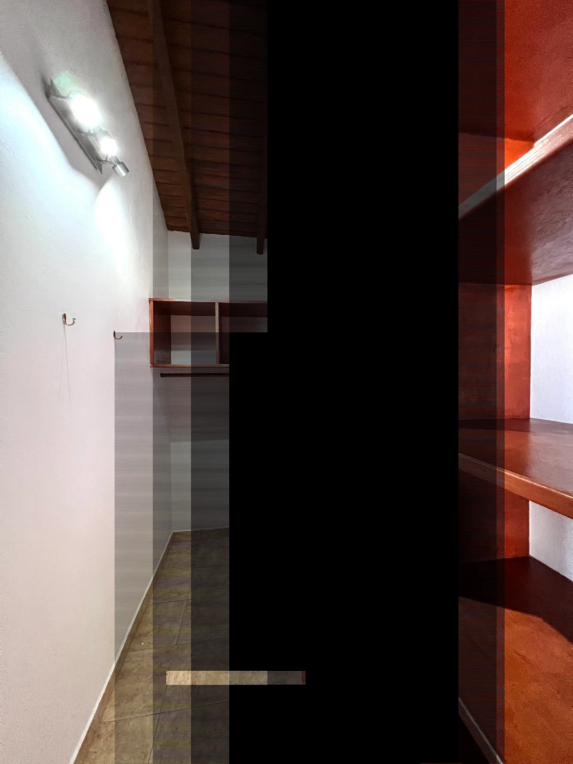 img-location