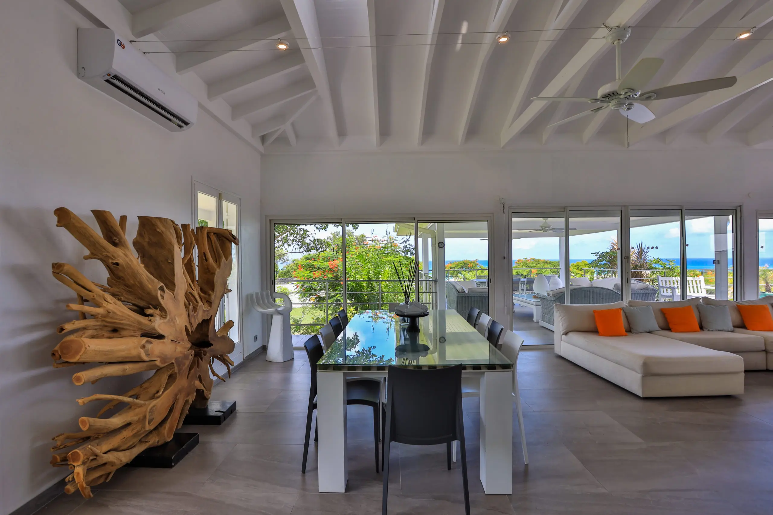 img-location